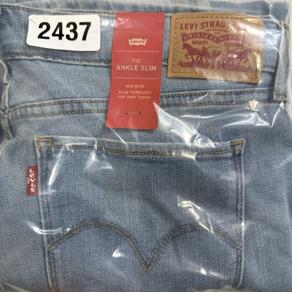 JEANS SLIM FIT Levi Strauss WOMENS 32X30 Stretch 712 Denim NWT - Picture 10 of 10